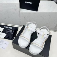 Сандалии Chanel на платформе