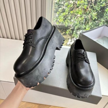 Лоферы дерби Balenciaga Strike Platform 