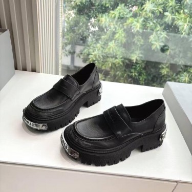 Лоферы дерби Balenciaga Strike 