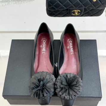 Балетки Chanel на плоской подошве