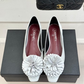 Балетки Chanel на плоской подошве