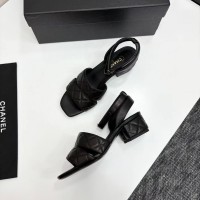 Босоножки Chanel на каблуке