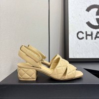 Босоножки Chanel на каблуке