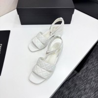 Босоножки Chanel на каблуке