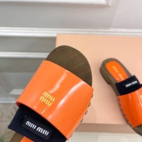 Шлепанцы Miu Miu лаковые