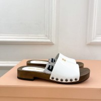 Шлепанцы Miu Miu лаковые