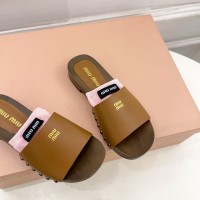 Шлепанцы Miu Miu лаковые