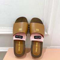 Шлепанцы Miu Miu лаковые