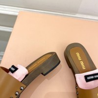 Шлепанцы Miu Miu лаковые