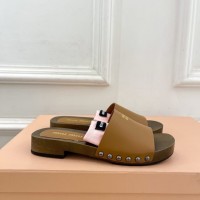 Шлепанцы Miu Miu лаковые