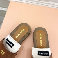 Шлепанцы Miu Miu лаковые