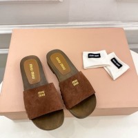 Шлепанцы Miu Miu лаковые