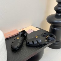 Сандалии Miu Miu на плоской подошве