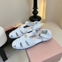 Сандалии Miu Miu на плоской подошве