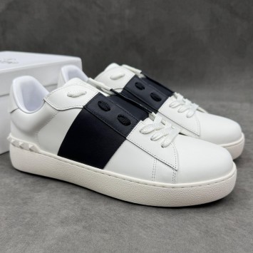 Кроссовки Valentino