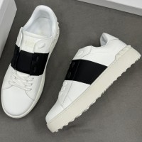 Кроссовки Valentino