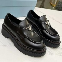 Лоферы Prada 