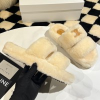 Шлепанцы Celine Triomphe in Shearling
