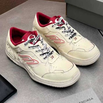 Кроссовки Balenciaga Hamptons Medium Worn-out