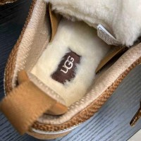 Кроссовки UGG Lowmel