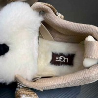 Кроссовки UGG Lowmel