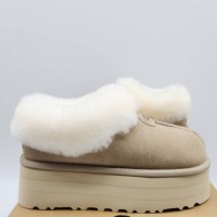 Зимние угги UGG Tazzette с пушистым воротником
