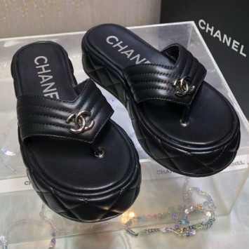 Шлепанцы Chanel 