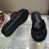 Шлепанцы Chanel 