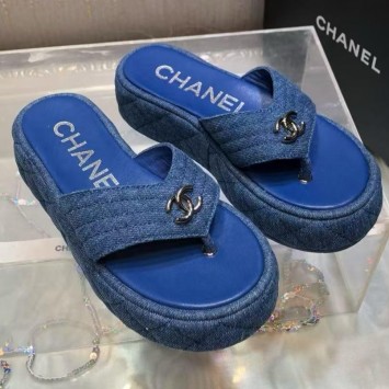 Шлепанцы Chanel 