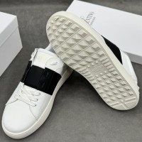 Кроссовки Valentino