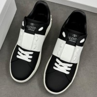 Кроссовки Valentino