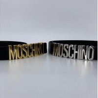 Ремень Moschino с серебристой пряжкой 