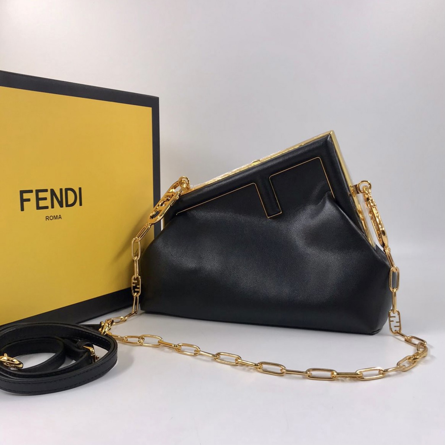 Fendi first сумка