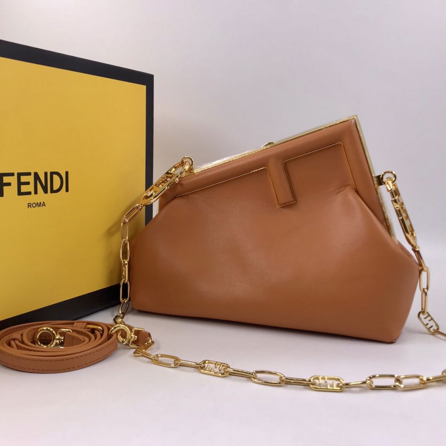 Fendi first сумка