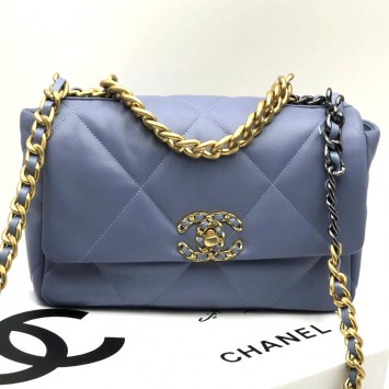 Сумка Chanel с логотипом CC