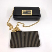Сумка Fendi Baguette с текстильным кошельком