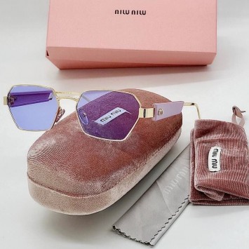 Солнцезащитные очки Miu Miu