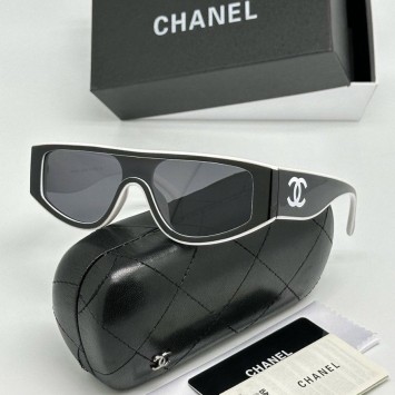 Солнцезащитные очки Chanel