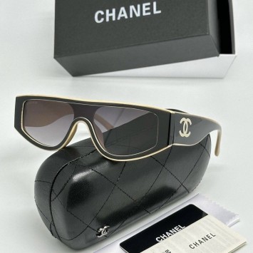 Солнцезащитные очки Chanel