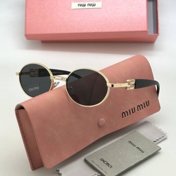 Солнцезащитные очки Miu Miu