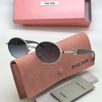 Солнцезащитные очки Miu Miu