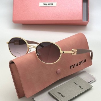 Солнцезащитные очки Miu Miu