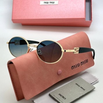 Солнцезащитные очки Miu Miu