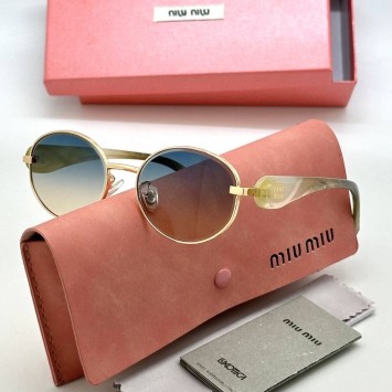 Солнцезащитные очки Miu Miu