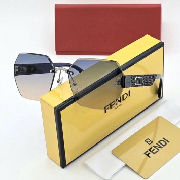 Солнцезащитные очки Fendi