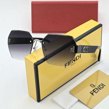 Солнцезащитные очки Fendi