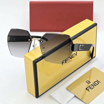 Солнцезащитные очки Fendi