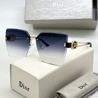 Солнцезащитные очки Dior