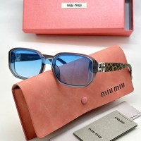 Солнцезащитные очки Miu Miu