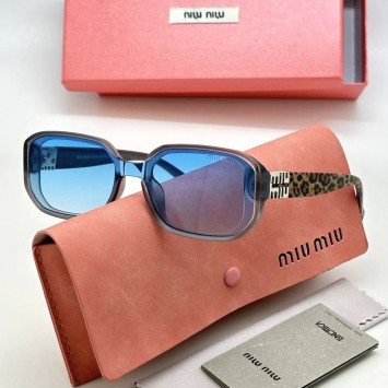 Солнцезащитные очки Miu Miu